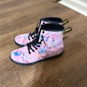 Women’s 7 pink splatter dr martens